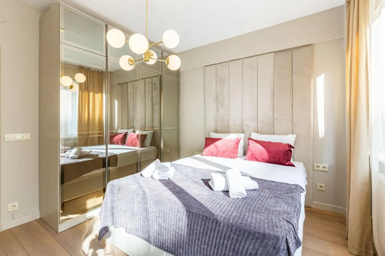 Central Apartment With Bosphorus View In Cihangir Istanbul
